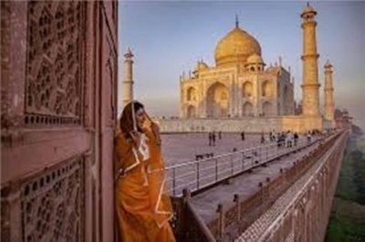 Private Full-Day Taj Mahal Tour by Train Private Full-Day Taj Mahal Tour by Train