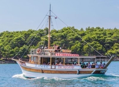 Medulin: Private Boat Tour to Kamenjak and Levan Island