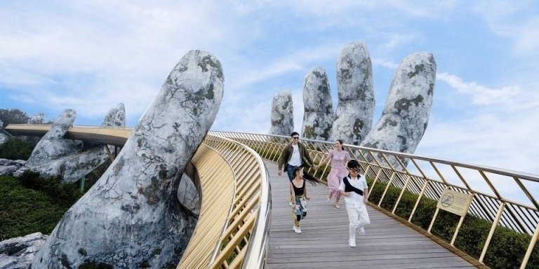 From Da Nang/Hoi An: Golden Bridge Ba Na Hills Full-Day Tour