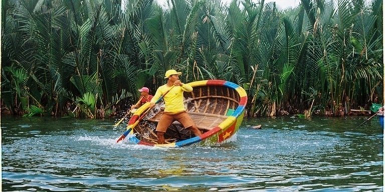 Hoi An Basket Boat & City Tour with Boat Ride & Release Lantern