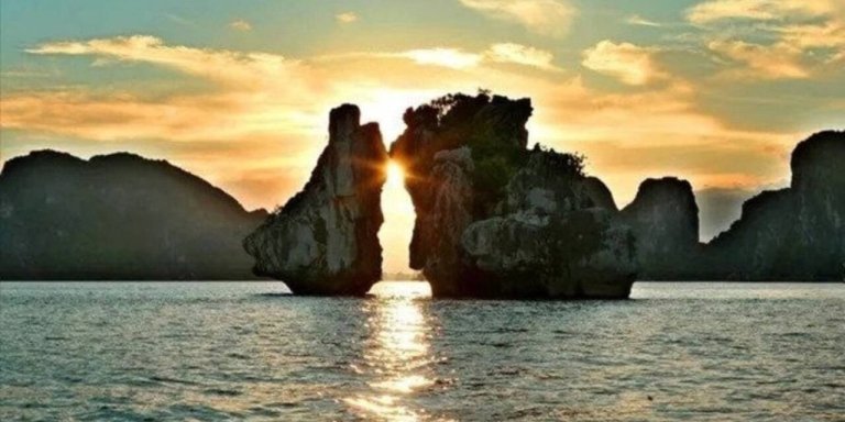 Ha Long Bay Seaplane & Private Boat Day Tour | Halong