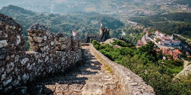 Royal Walk through Sintra: Between Palaces and Mystical Nature