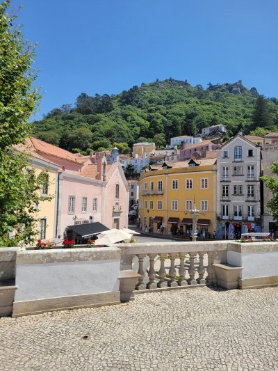 Sintra Half-Day Small Group Tour with Pena Palace Tickets Incl.
