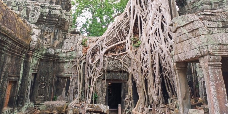 Private 2 Day Tour of Temples included Tonle Sap Lake