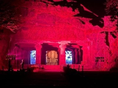 Private Discovery: Elephanta Island and Caves Tour from Mumbai