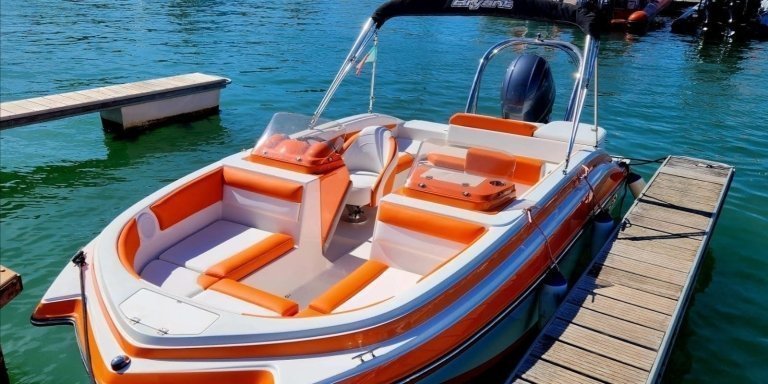 Private charters & Tours