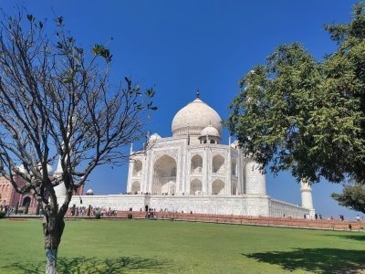 From Delhi: taj Mahal & Agra Tour by Gatimaan Express Train