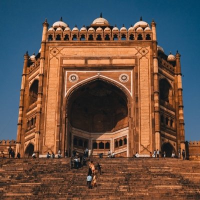 2-Day Agra and Fatehpur Sikri Tour with Taj Mahal Sunrise