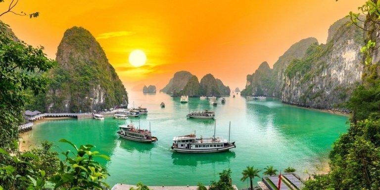 Vietnam Discovery from Ho Chi Minh To Hanoi In 10 Days