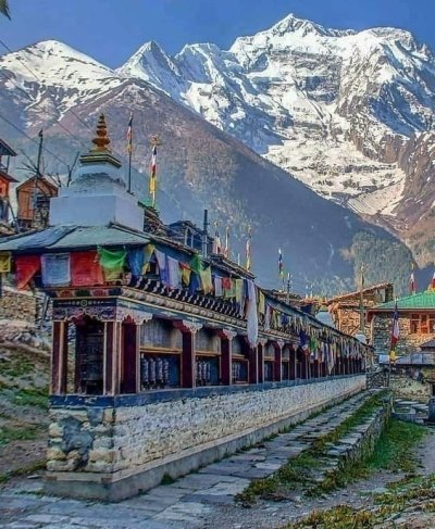Annapurna Circuit & Nar-Phu Valley Trek-18 Days