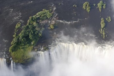 4-Day Livingstone- Vic Falls-Chobe National Park Luxury Safari