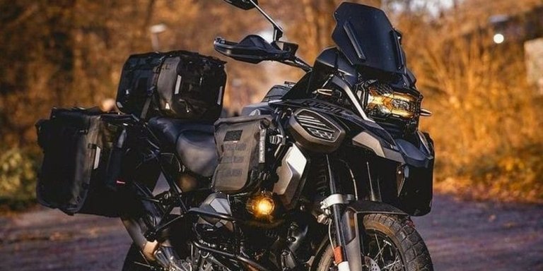 Motorcycle rental / BMW R1250GS / Ride your own motorcycle tour