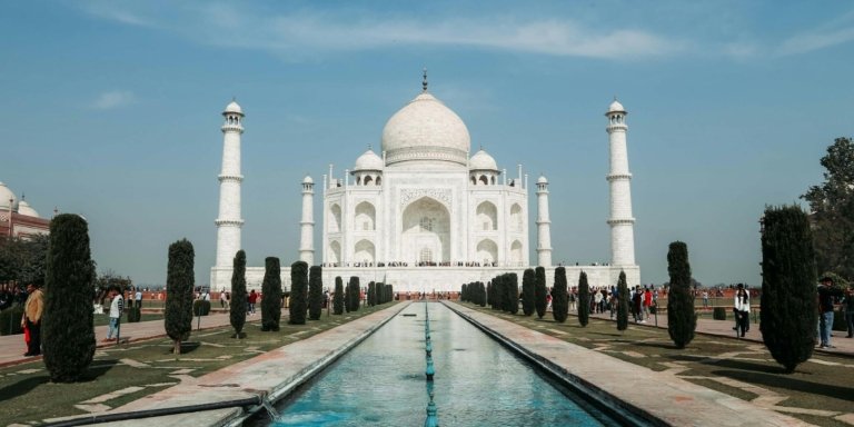 Private Taj Mahal Day Tour from Delhi by Superfast Train