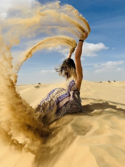 Abu Dhabi Desert Safari with BBQ Dinner and Live Performances