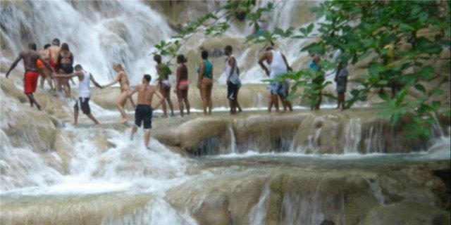 Montego Bay Hotels to Dunn's River Fall