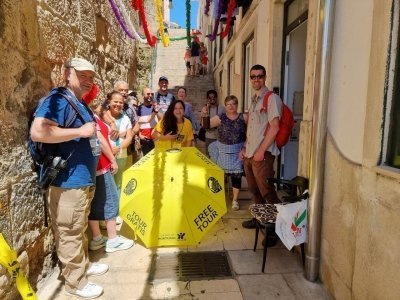 Alfama District Walking Tour with Beautiful City Top view