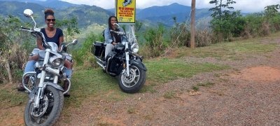 Guided tour on high-displacement cruiser motorcycle