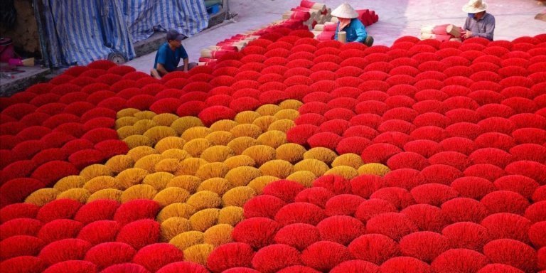 From Hanoi: Quang Phu Cau Incense Village Half-Day Tour