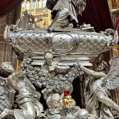 Prague walking city tour+Prague castle