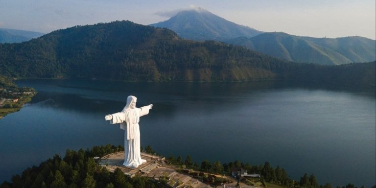 Explore North Sumatera (7D6N Tour)