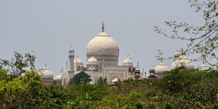 From Delhi: Day Trip to Taj Mahal, Agra Fort and Baby Taj