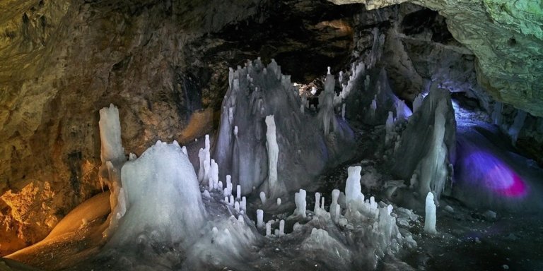 Scarisoara Ice cave one day tour from Oradea