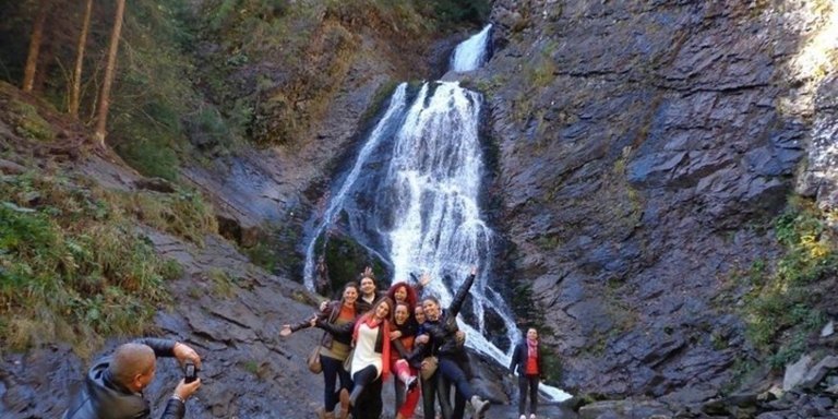 Bridal Veil Falls Rachitele one day tour from Oradea by car