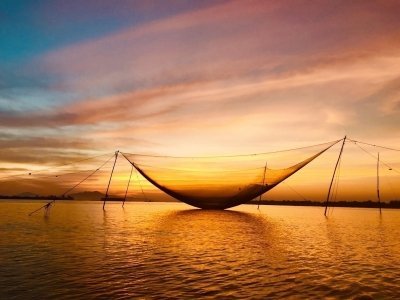 Sunset Paddle to Lantern Town