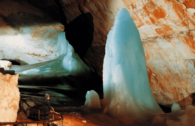 Private Tour to world's biggest Ice Caves & Werfen from Salzburg