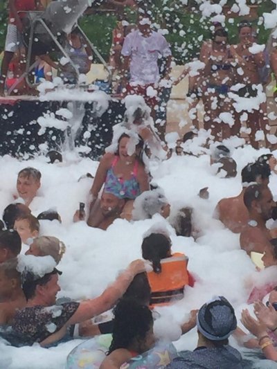 Alanya Pub Crawl with Party Boat Tour and Foam Party in Alanya