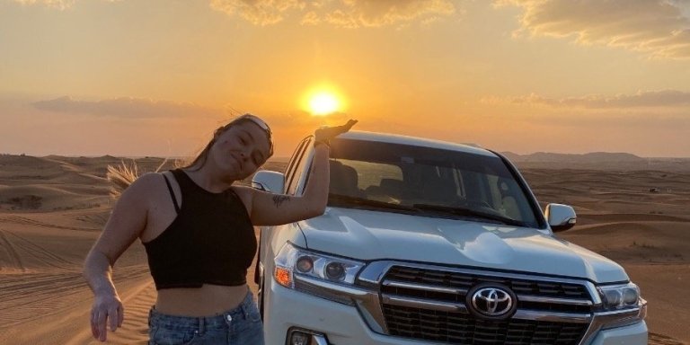 Sunset Desert Safari with bbq dinner,live shows ,much more