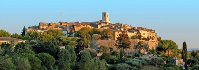 Perched villages and wine tasting Full Day Private Tour
