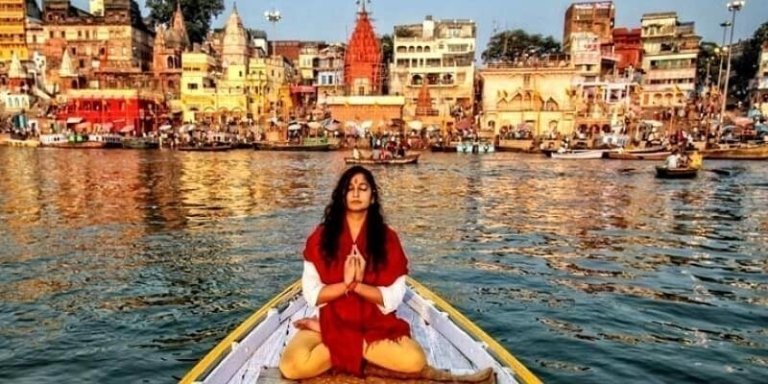 Varanasi Full Day City Tour with Ganges Boat Cruise