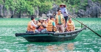 Halong Bay Luxury Cruise With Buffet Lunch 1-day Tour From Hanoi