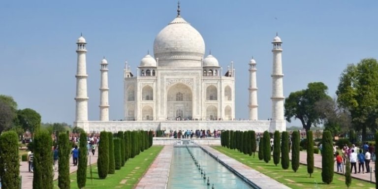 Taj Mahal at Sunrise and Agra Full Day City Tour
