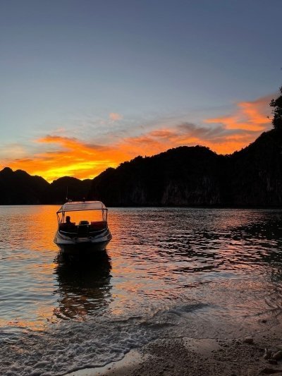 Experience the Sunset & Bioluminescent Plankton Kayak in Cat Ba