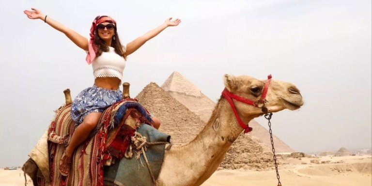 One day classic trip around Cairo from Hurghada by vehicle