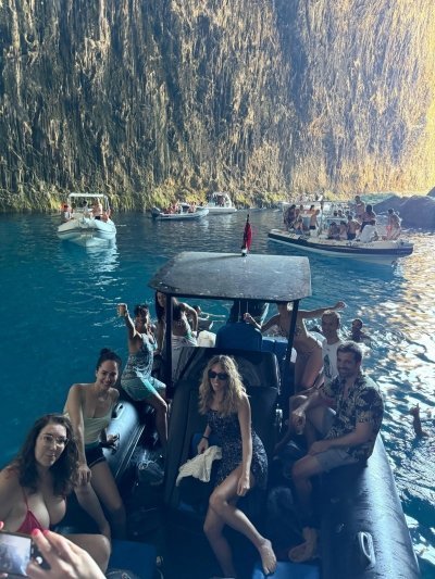Vlore : Haxhi Ali Cave Visit Speedboat Tour Experience
