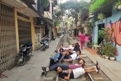 Hanoi Vintage Motorbike Tour: Street Food, Culture & Hidden Gems