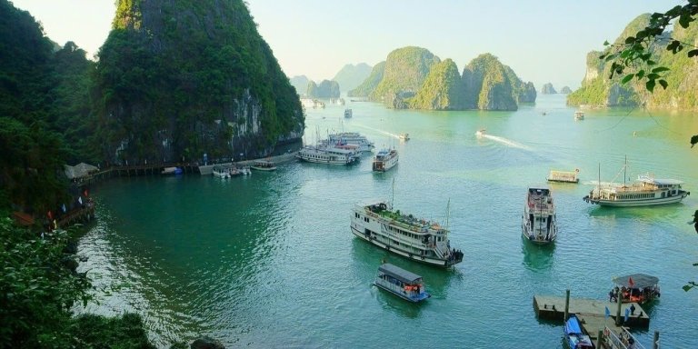 Halong Bay Day Cruise from Hanoi: Caves, Islands & Scenic Views