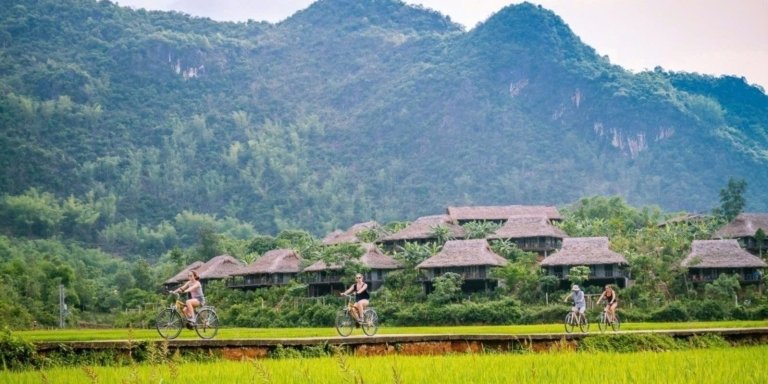 Mai Chau 1-Day Guided Tour | Nature, Culture & Local Cuisine
