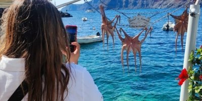 Santorini: Private Sightseeing Tour with Local Guide