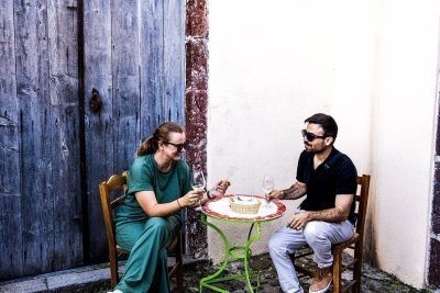 Santorini: Wine Tasting with Local Guide