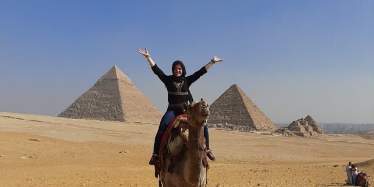 Giza Pyramids, Memphis and Sakkara Day tour