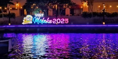 Malacca Night Tour with River Cruise &Trishaw Ride from KL (SIC)