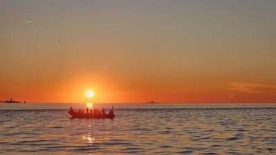 Lisbon: Sunset Speedboat tour
