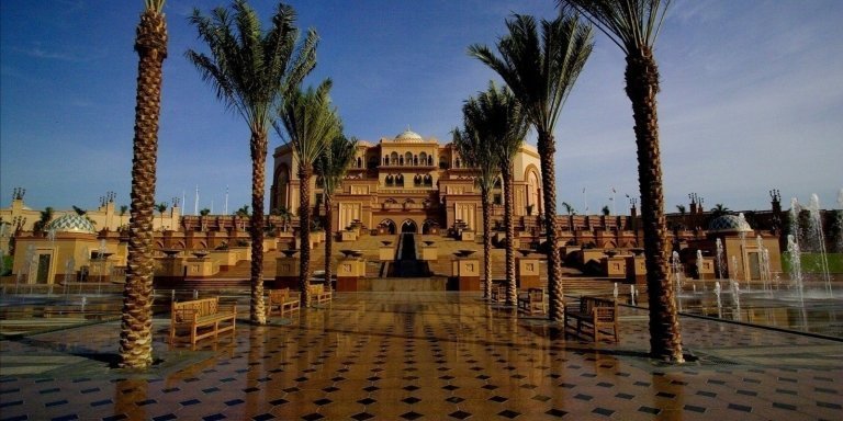 Full Day Abu Dhabi City Tour with Lunch and Transfers From Dubai