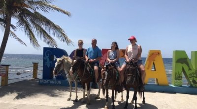 Roatan HorseBack Riding + Beach