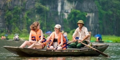 Ninh Binh Day Tour Itinerary: Hoa Lu – Trang An – Mua Cave
