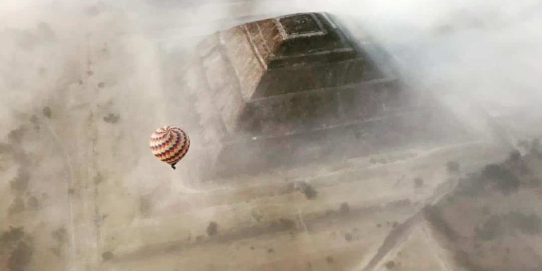 Unique Experience, Private Balloon Flight over Teotihuacán